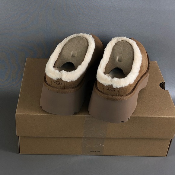 UGG Brown Women’s New Heights Cozy Clogs Size 6 - Picture 3 of 7